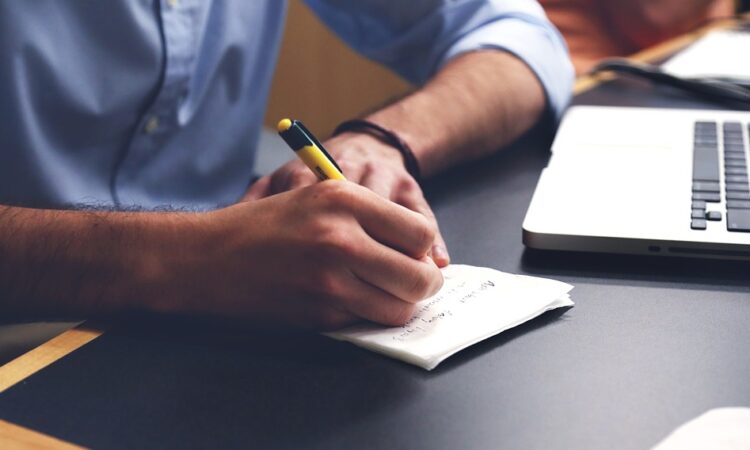 Convocatorias de empleos para jóvenes estudiantes